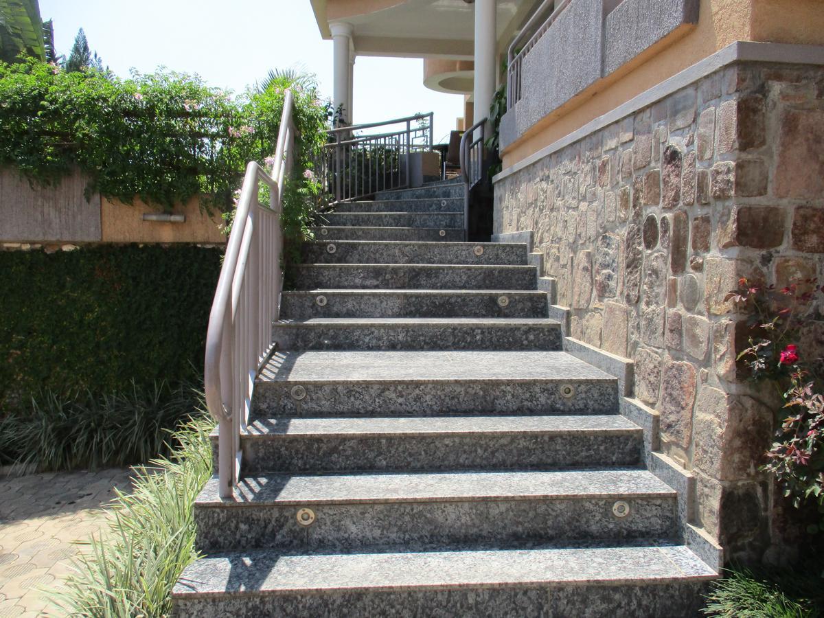 Amaris Hotel Kigali Zewnętrze zdjęcie